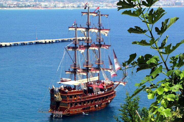 Excursion en bateau pirate Halal Concept à Alanya