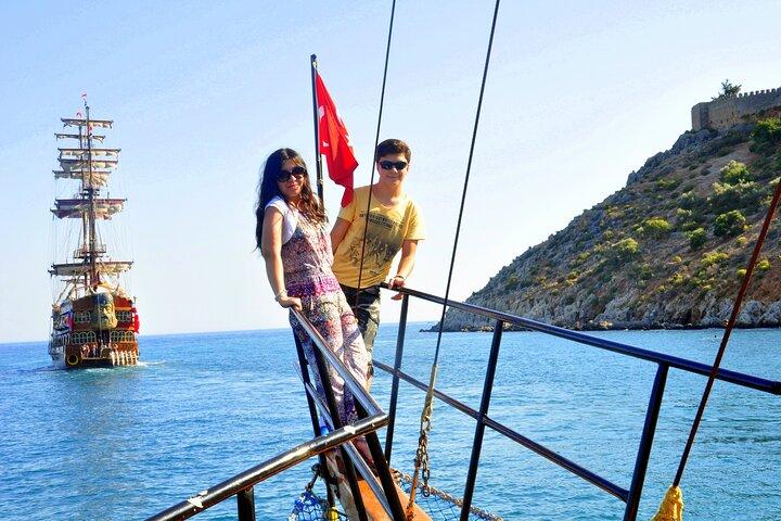 Excursion en bateau pirate Halal Concept à Alanya