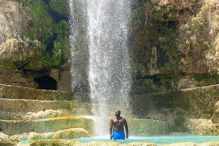 Tour de un día Madaba, Mt. Nebo, sitio de bautismo y aguas termales de Ma'in
