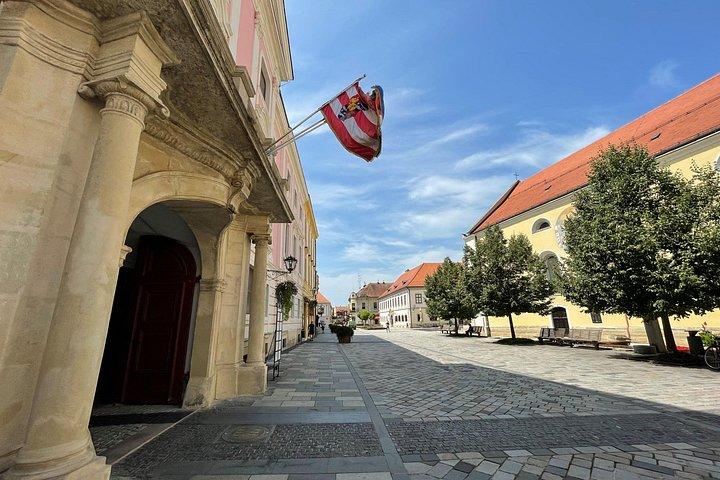VarazdinTown & Trakoscan Castle, Small Guided Group from Zagreb