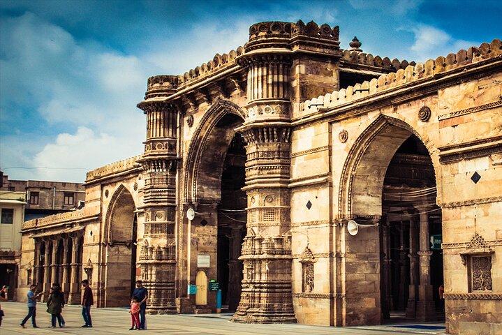 Ganztägige private Sightseeing-Tour durch Ahmedabad