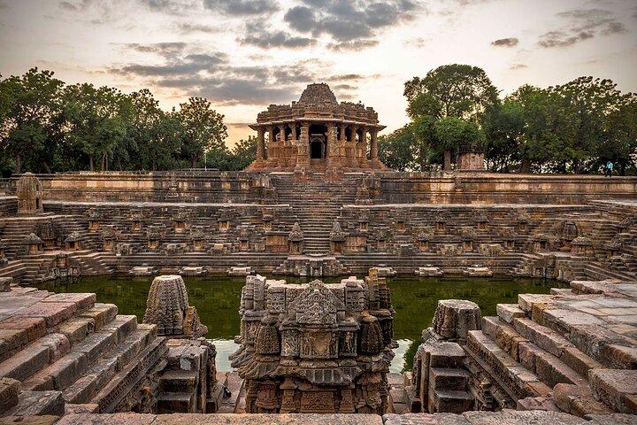 Gujarat Historische, kulturelle, religiöse und wild lebende Entdeckungsreise