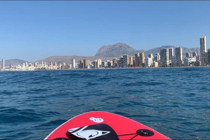 Experiência de paddle surf em pequenos grupos em Benidorm