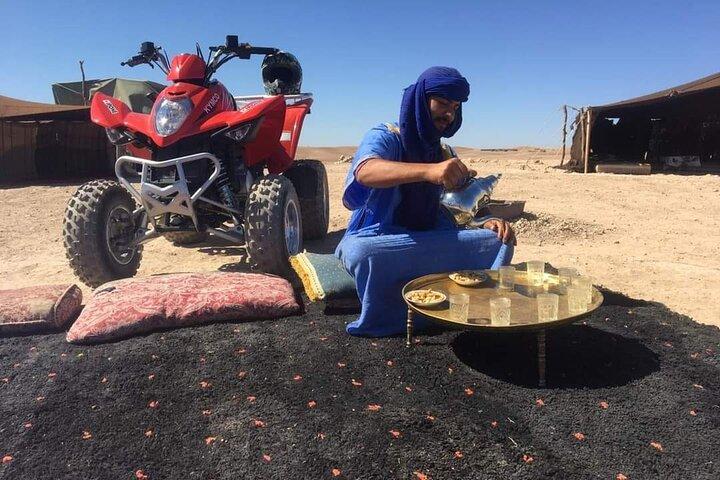 Aventure en quad tout compris dans le désert rocheux d'Agafay