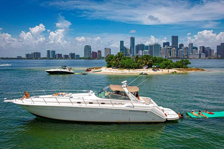 5 Stars Yacht Party & Tour för 13 personer