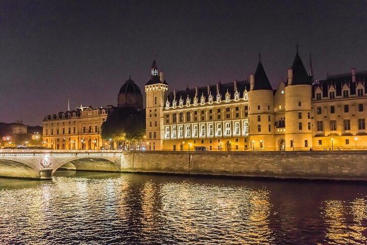 Nattvandring i Paris: Spöken, mysterier och legender