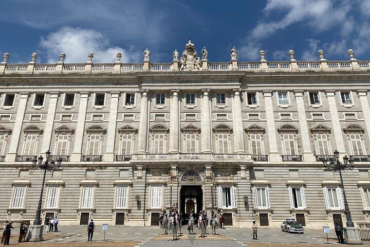 Kleingruppentour zum Königspalast von Madrid mit Ticket ohne Anstehen