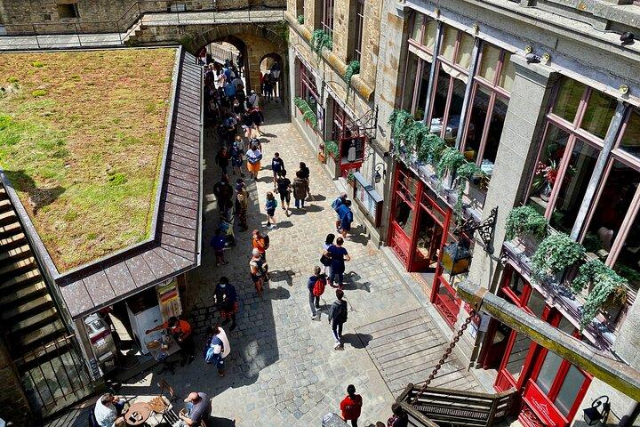 Excursion privée au Mont Saint-Michel au départ de Paris Dégustation de Calvados