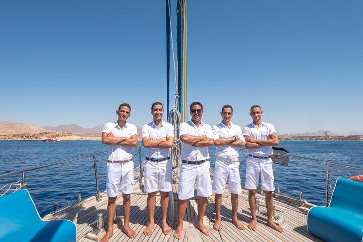 Viagem de mergulho com snorkel para Ras Mohamed e The White Island a bordo do Luxury Yacht