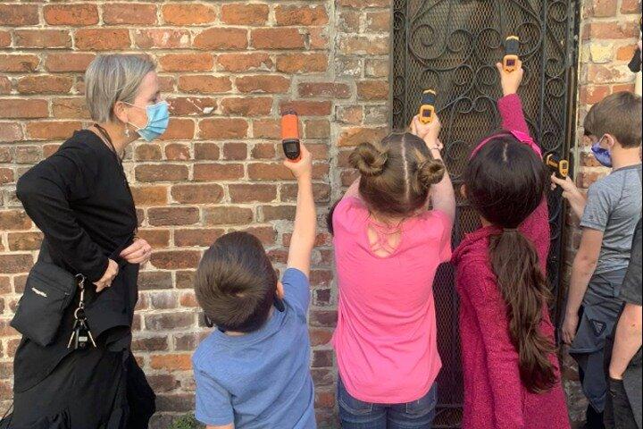 Twilight Tour- Hauntings for Tweens (8 - 12 anni)