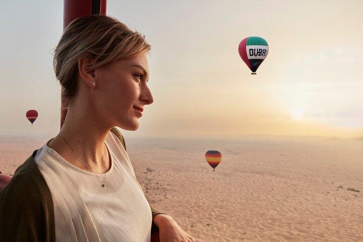Enjoy Dubai Desert Hot Air Balloon with Falcon Show