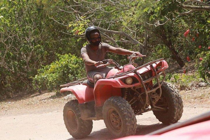 オフロード ATV ガイド付きオーチョ リオス ツアーとショッピング
