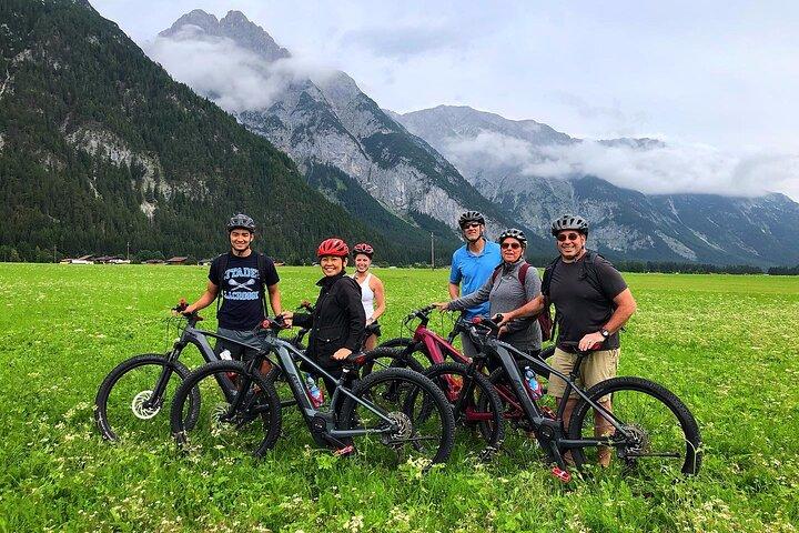 インスブルック シーニック eBike ツアー