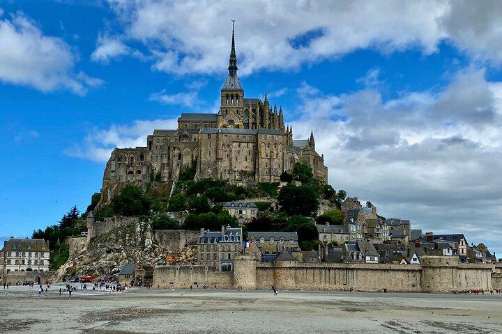 Excursion privée au Mont Saint-Michel au départ de Paris Dégustation de Calvados