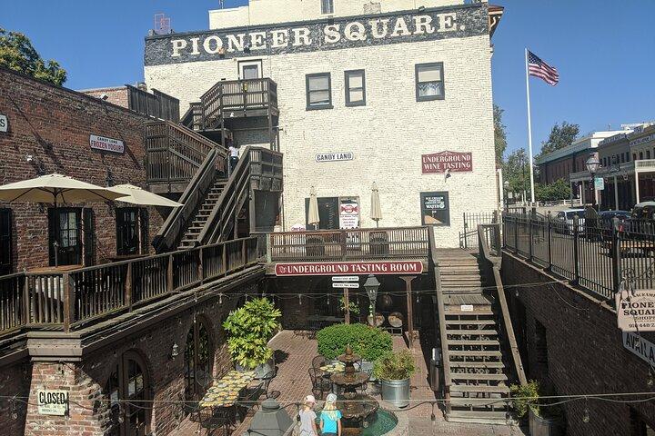 Old Sacramento Scavenger Hunt Walking Tour en Game