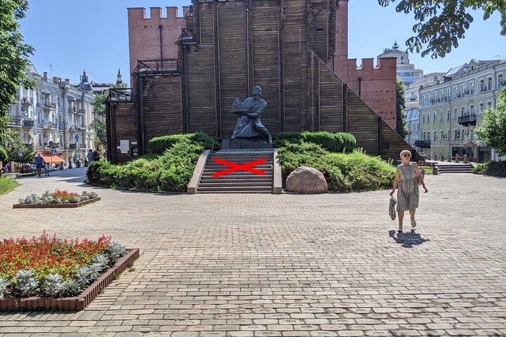 Visão geral do centro de Kyiv caminhando