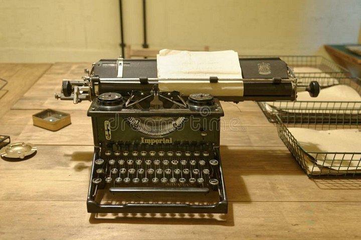 ブレッチリー パークとイギリス空軍博物館へのプライベート ドライバー ツアー