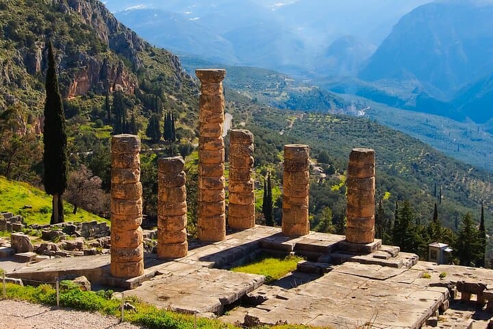 Delphi full day V.R audio guided tour with entry ticket