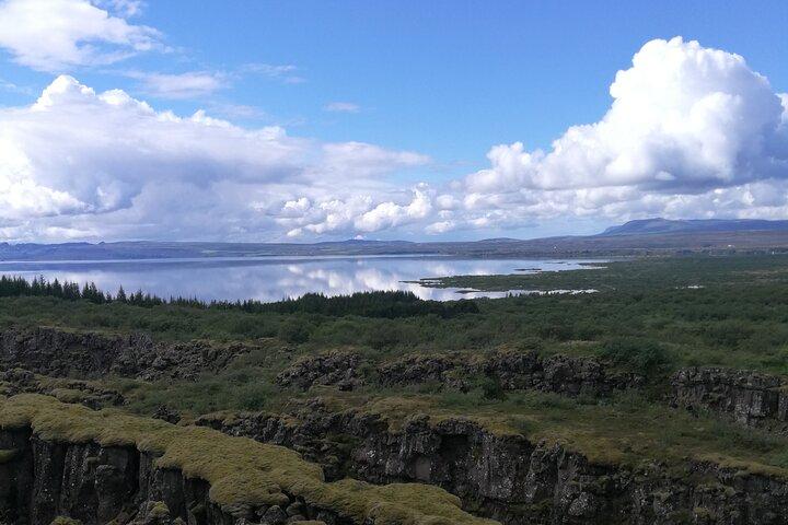 Excursión de un día al Golden Circle y al manantial de aguas termales en Jeep 4WD de Reykjavik