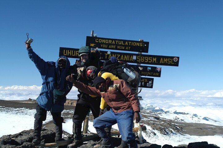 Privat 6-dages Kilimanjaro-klatring via Machame-ruten fra Arusha