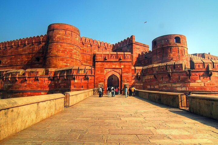 All Inclusive Private Taj Mahal Sunrise Tour with Agra Fort Visit