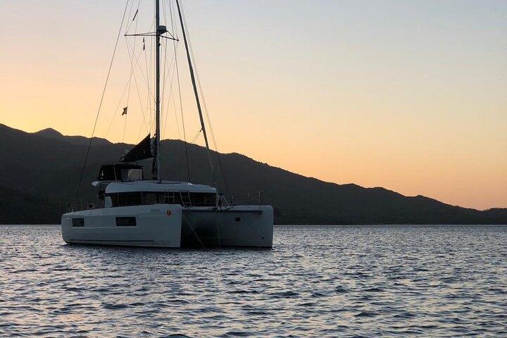 Tour privato delle spiagge di Puerto Vallarta su uno yacht privato