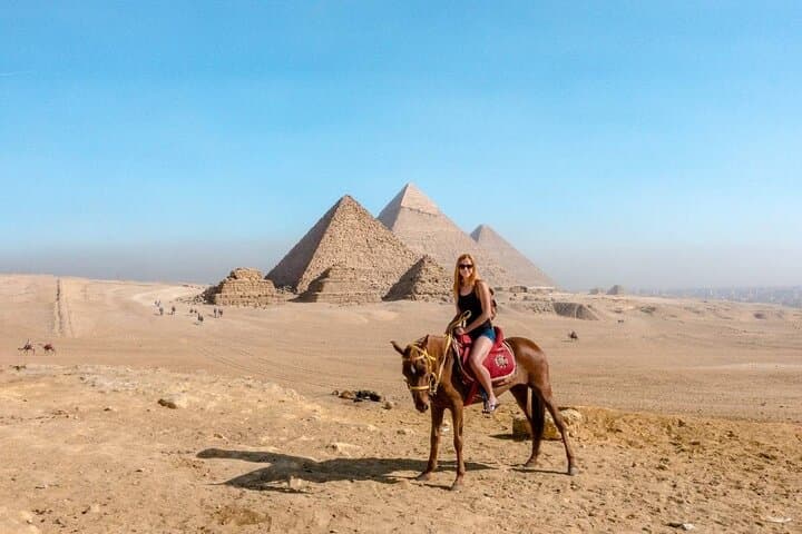 Private Tour to Giza Pyramids & Sphinx, Saqqara & Dahshur
