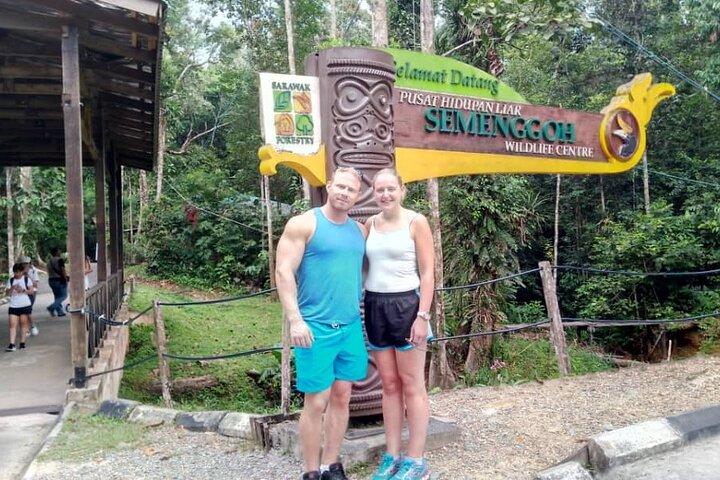 Centre des orangs-outans de Semenggoh et village culturel du Sarawak