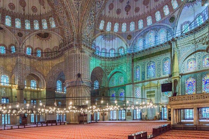 Rondleiding met een kleine groep van een hele dag naar beroemde moskeeën in Istanbul