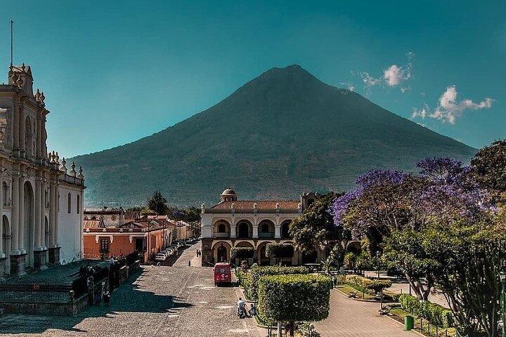Partecipa al miglior tour a piedi di Antigua con partenza da Antigua - Tour di mezza giornata