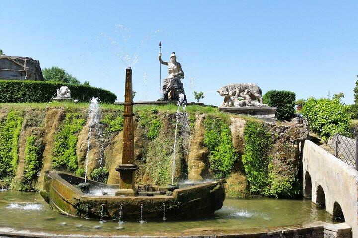 チボリ公園とハドリアヌスの別荘の一日ガイド付きツアー