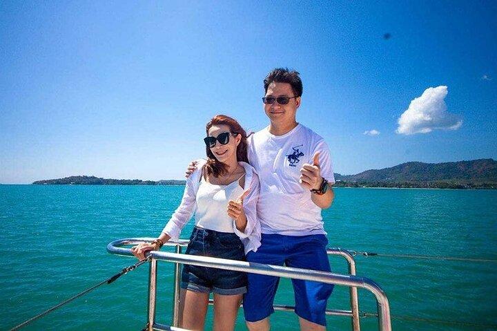 Sunset Cruise til Koh Hey i Phuket ved at sejle katamaran