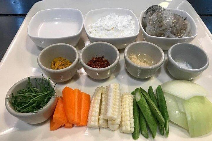 プーケットのパトンでの料理教室と市場ツアー
