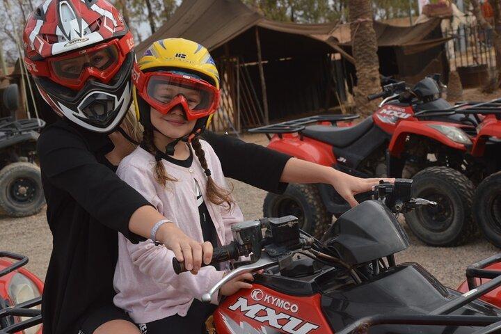 Giro in cammello di 1 ora e giro in quad di 1 ora a Marrakech.