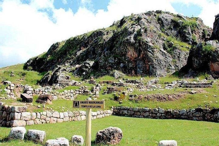 Half-Day Acclimatization Hike with Llamas and Alpacas in Cusco