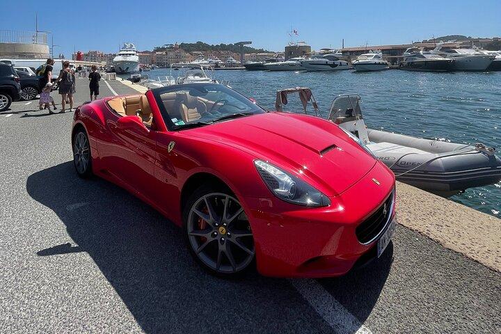 Privat udflugt på Cannes' veje i en Ferrari