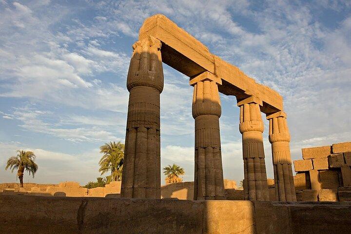 Journée complète aux temples Dendara et Abydos
