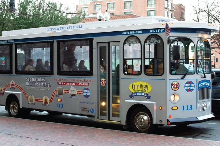 1 oder 2 Tage HOP-ON & HOP-OFF Erzählte Trolleytour durch Boston