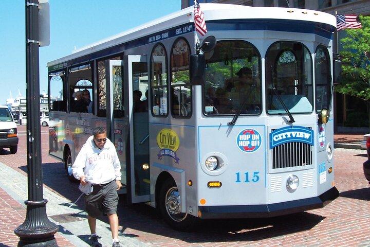 1 oder 2 Tage HOP-ON & HOP-OFF Erzählte Trolleytour durch Boston