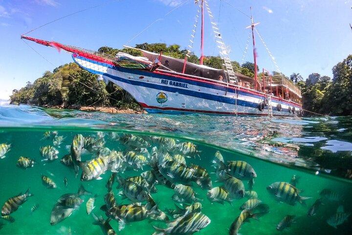 Angra dos Reis e Ilha Grande, Paseo en Barco desde Río Almuerzo y Transporte