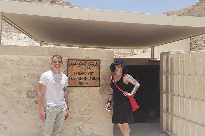 女王の谷、ハトシェプット寺院、王の谷へのプライベート デイ ツアー