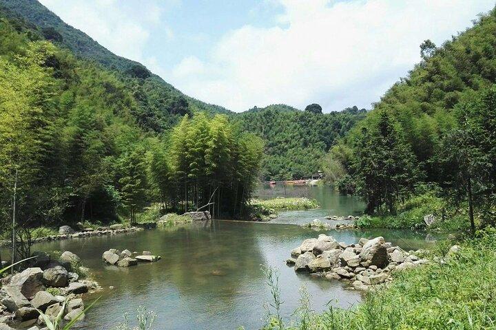 Tour privado de un día a la cascada Qianlonggou y la aldea Xitou desde Guangzhou