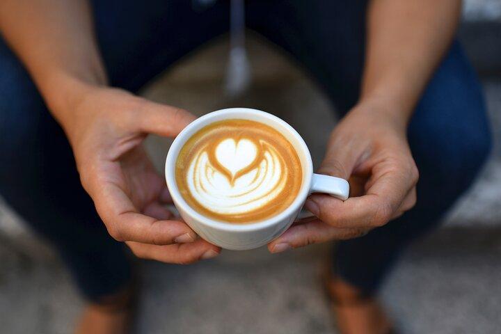 Café, cuentacuentos y paseo: el mejor tour privado de Split