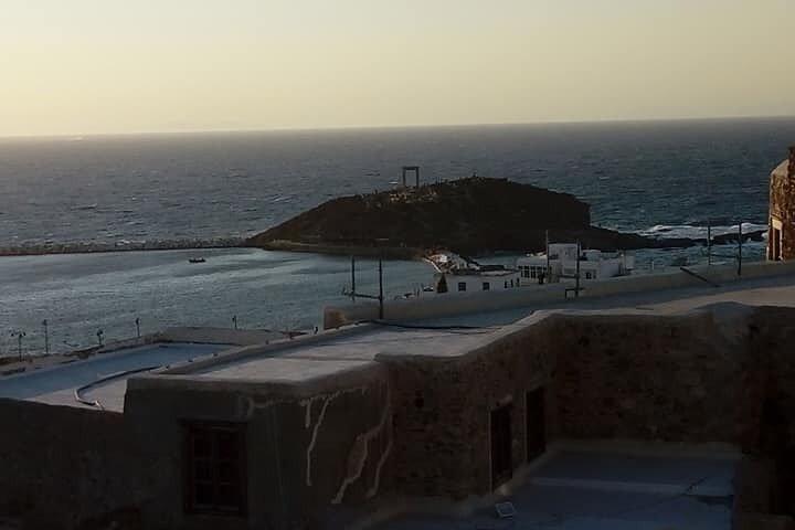 Stadswandeling bij zonsondergang in Naxos