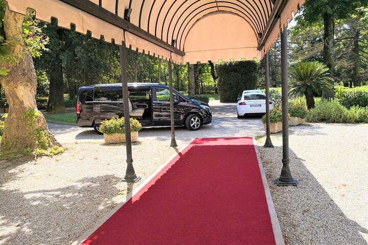 Service de luxe avec chauffeur de Pise à Grotta Giusti ou Montecatini Terme