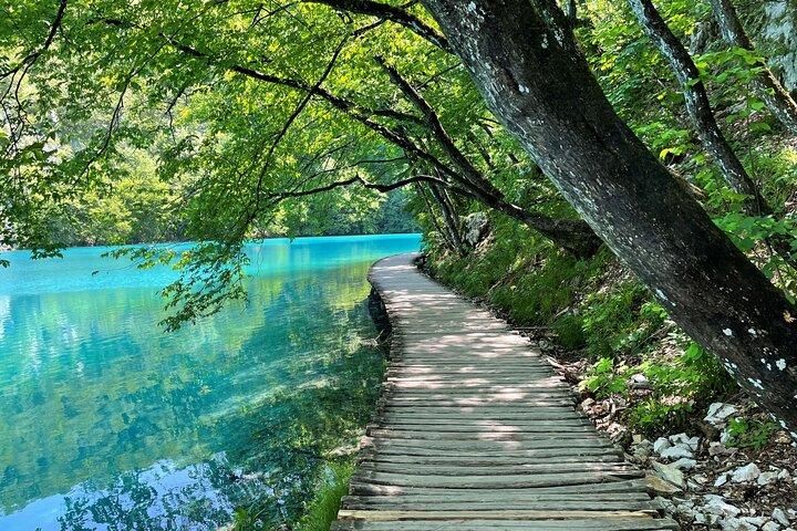 Lacs de Plitvice avec billet et visite guidée de Rastoke au départ de Zagreb