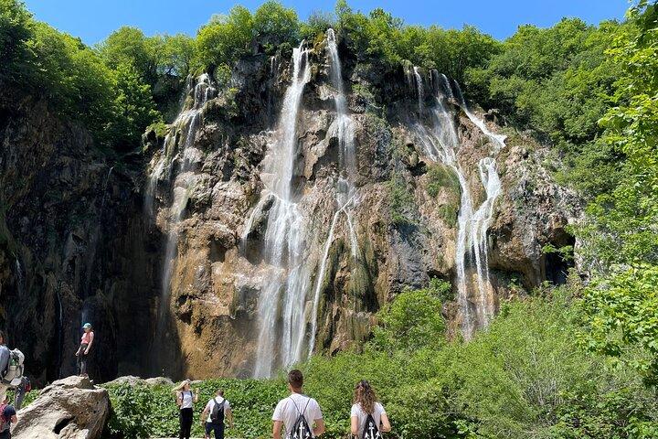 Lacs de Plitvice avec billet et visite guidée de Rastoke au départ de Zagreb