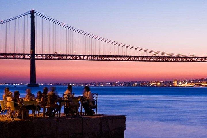 カシーリャスの夕日とシーフード