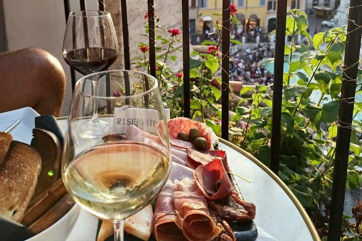 Daken van Rome by Night Food Tour met diner, cocktails en rondleidingen