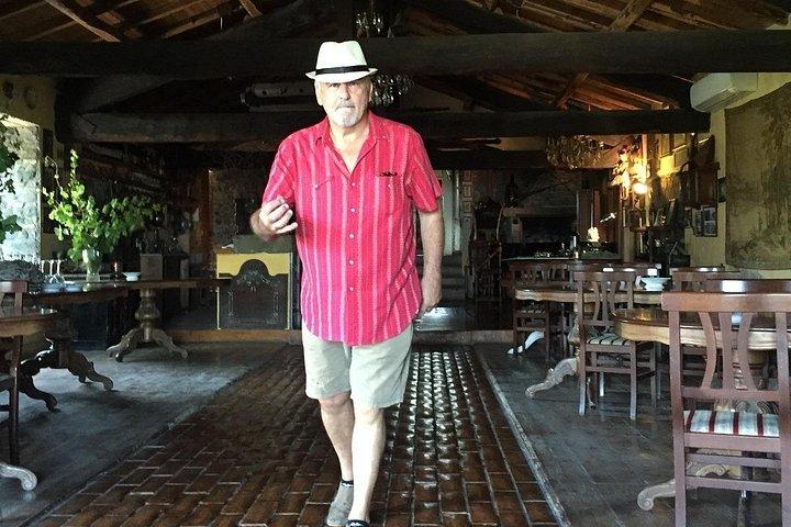 ローマ発：歴史あるワイナリーでプライベートワインテイスティング＆ランチ（1712年）